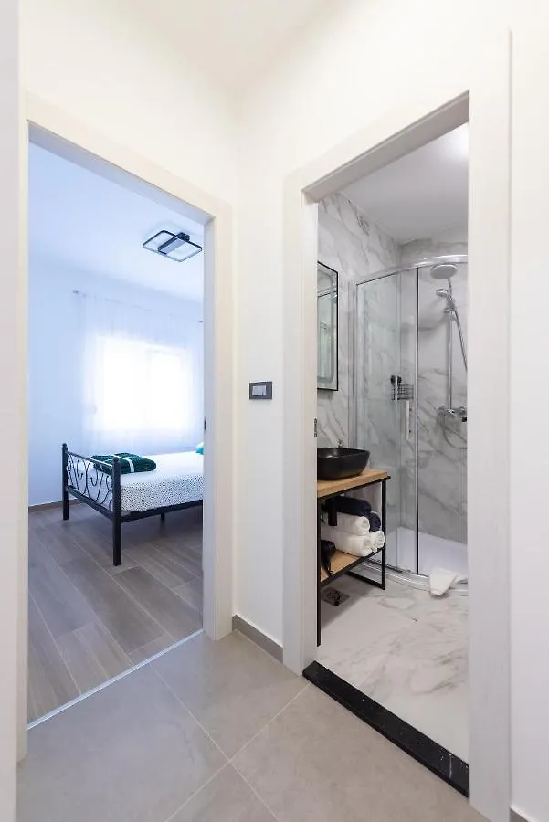 Elegant, Cozy Apartment Near Split Kastela