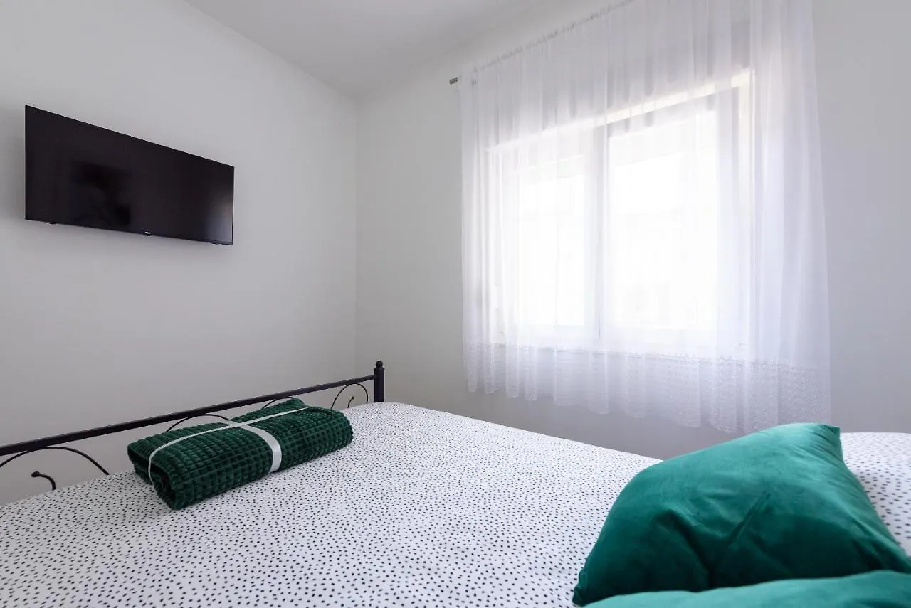 Elegant, Cozy Apartment Near Split Kastela Hırvatistan